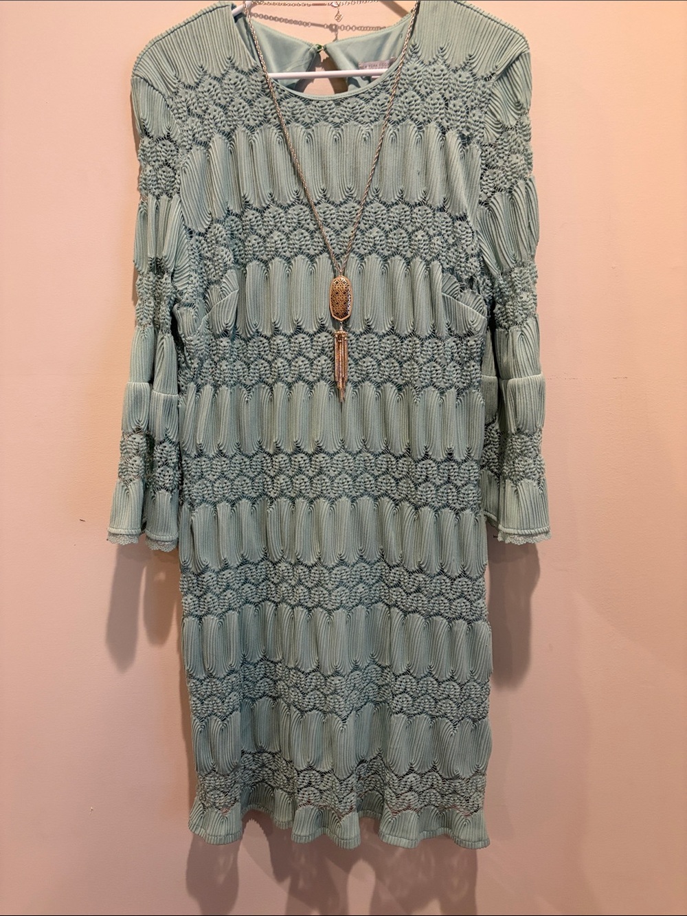 New York & Company Light Green Long Sleeve Shift Dress